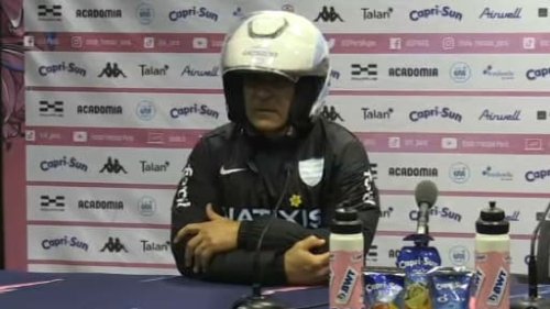 La F1 contre le karting: la blague du Stade Français n'est pas passée au Racing, Travers se venge en portant un casque