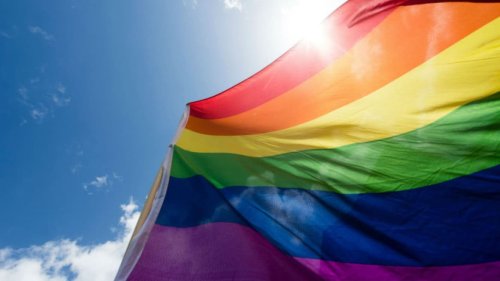 Centre LGBT de Tours vandalisé: un lycéen de 17 ans mis en examen pour destructions et dégradations aggravées