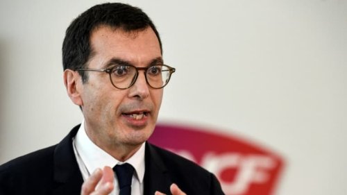 Le patron de la SNCF promet qu'il y aura "quelque chose" pour les salaires