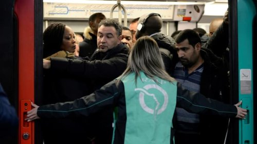 Grève du 28 mars: la RATP prévoit un trafic "perturbé" dans les métros et RER