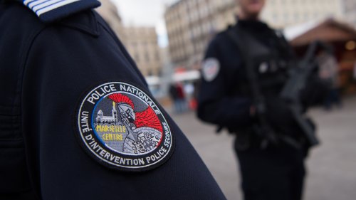 INFO BFM MARSEILLE PROVENCE. Un homme interpellé après un conflit de voisinage, plusieurs armes saisies
