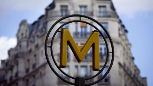 Temps d'attente, rames bondées: la situation ne s'améliore pas dans le métro parisien