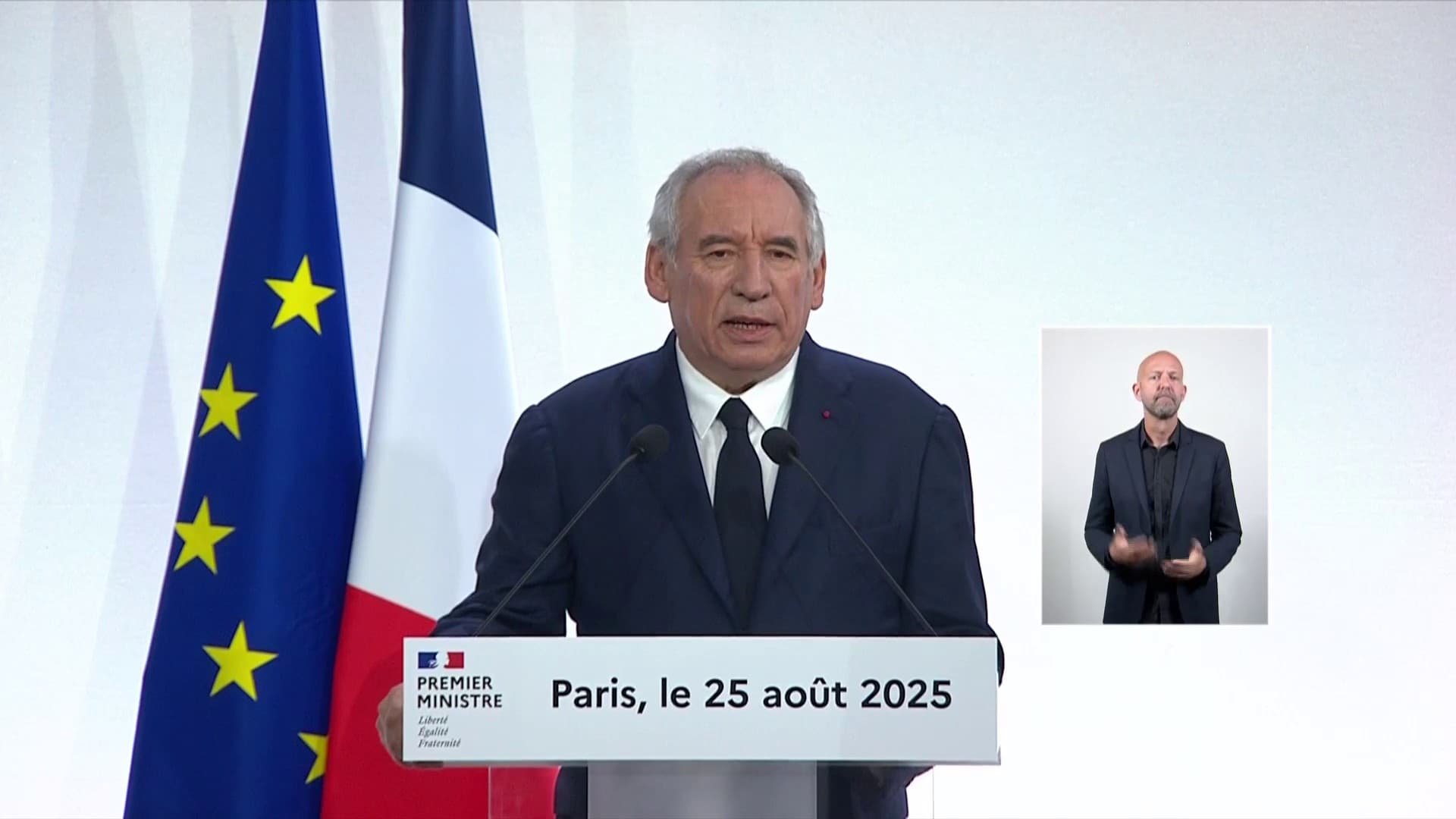 « Un crachat au visage »: François Bayrou dénonce les propos de Sandrine Rousseau sur la « rentabilité » des agriculteurs