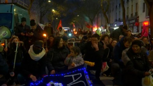 Retraites: plusieurs manifestations nocturnes dans les rues de Paris ce mercredi soir
