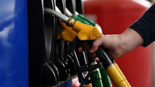 Prix des carburants: le gazole en baisse mais forte hausse pour l'essence