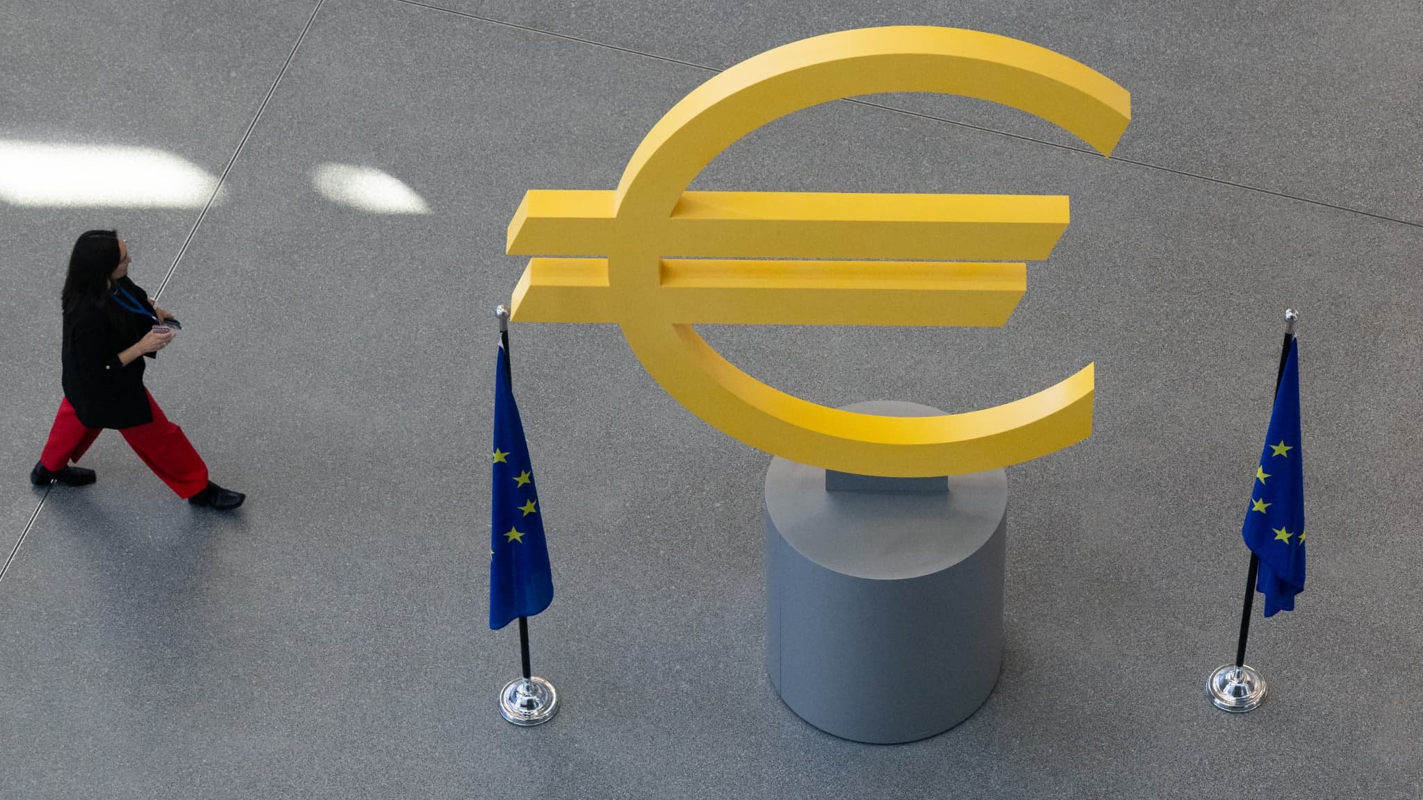 The Digital Moat: How the European Central Bank is Forcing a Reconstruction of Financial Security