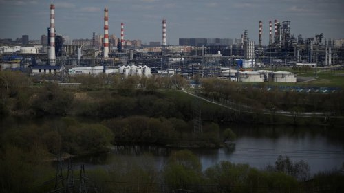 Plafonnement prix du pétrole russe: accord de l'UE après le feu vert de Varsovie