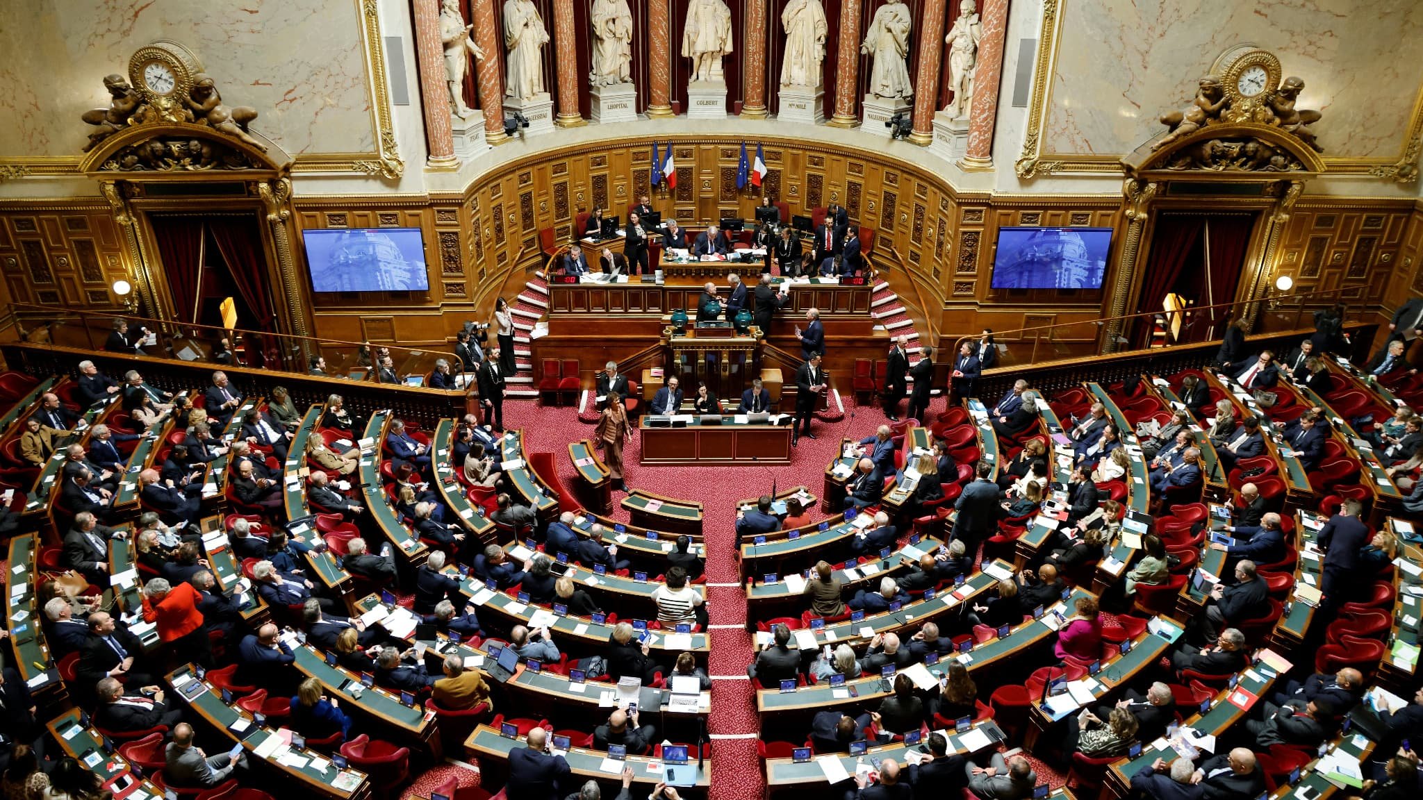 À quelques jours du Salon de l’agriculture, le Sénat adopte le projet de loi d’orientation agricole
