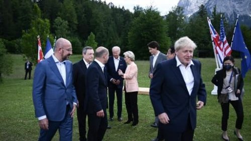 Guerre en Ukraine: les grands dirigeants du G7 tournent Vladimir Poutine en dérision