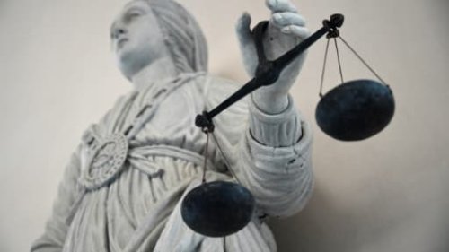 Lille: l'exploitant d'un manège sera jugé en octobre après la chute grave d'une cliente