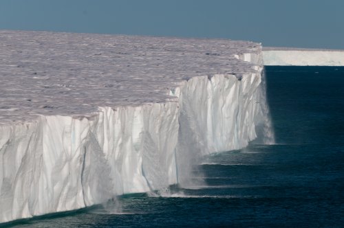 Scary study warns sea level could rise by 1.6 feet if this ice shelf melts