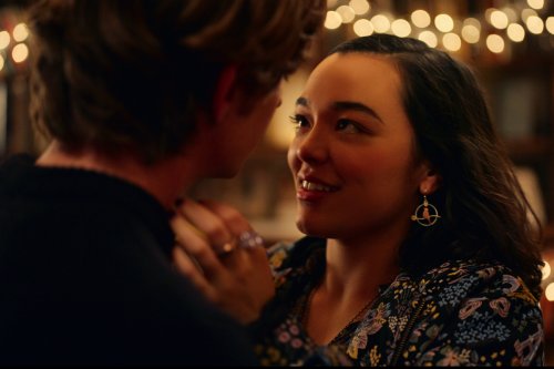This romantic Netflix Christmas series has a 100% score on Rotten Tomatoes