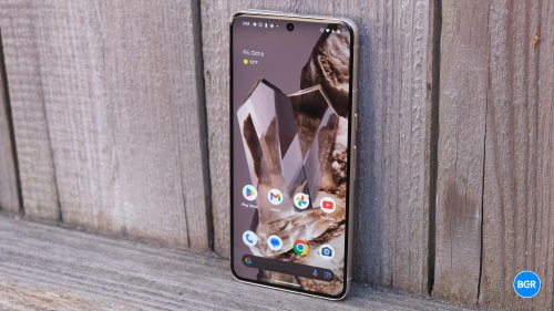 The Pixel 8 Pro was almost good enough to ditch my iPhone, but these four things kept me from switching