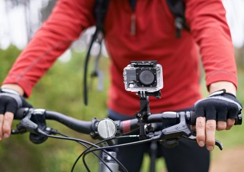 The EK7000 is a 4K action cam as good as a $400 GoPro Hero5, but it only costs $73