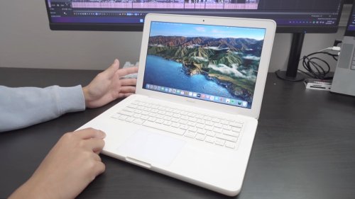 Why Did Apple Stop Making White MacBooks? The MacBook Air Might Be The Culprit