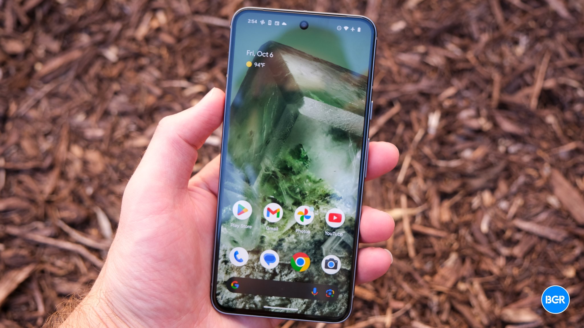 Google can't make Gemini Nano work on the Pixel 8, so you're not getting on-device AI