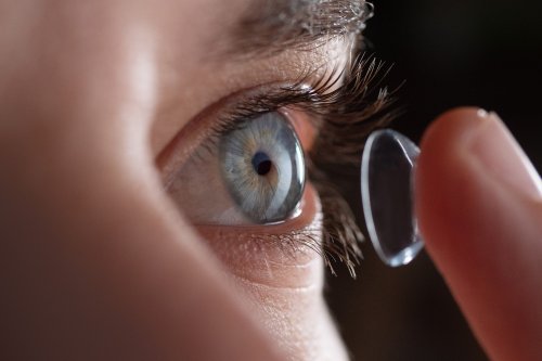 Mojo Vision shows off mind-blowing new augmented reality contact lens