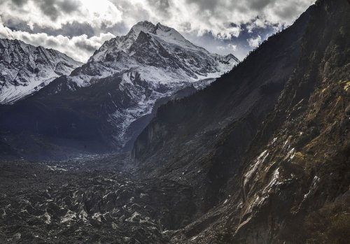 Melting Tibetan glaciers reveal 1,000 potentially dangerous microbes