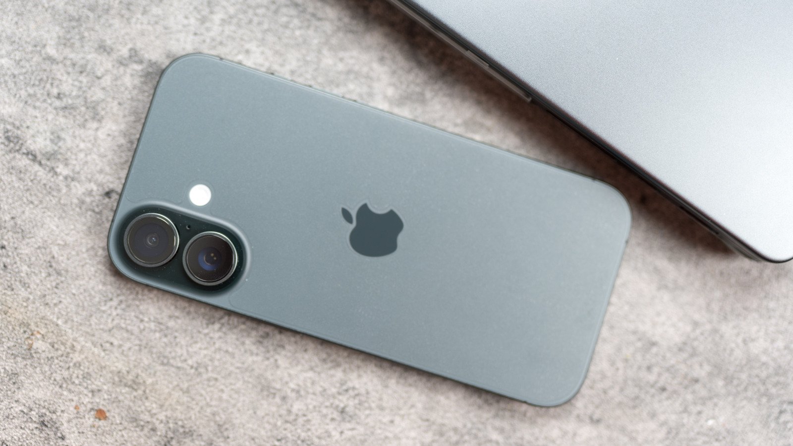 How To Protect Your iPhone Battery Health - cover