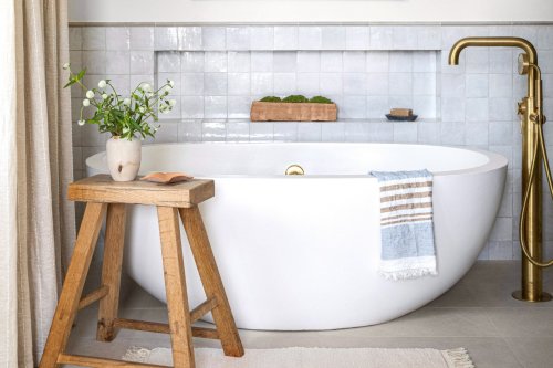 Is this the weirdest way to clean your bath?