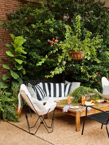 8 Small Patio Decor Ideas to Maximize Your Outdoor Space