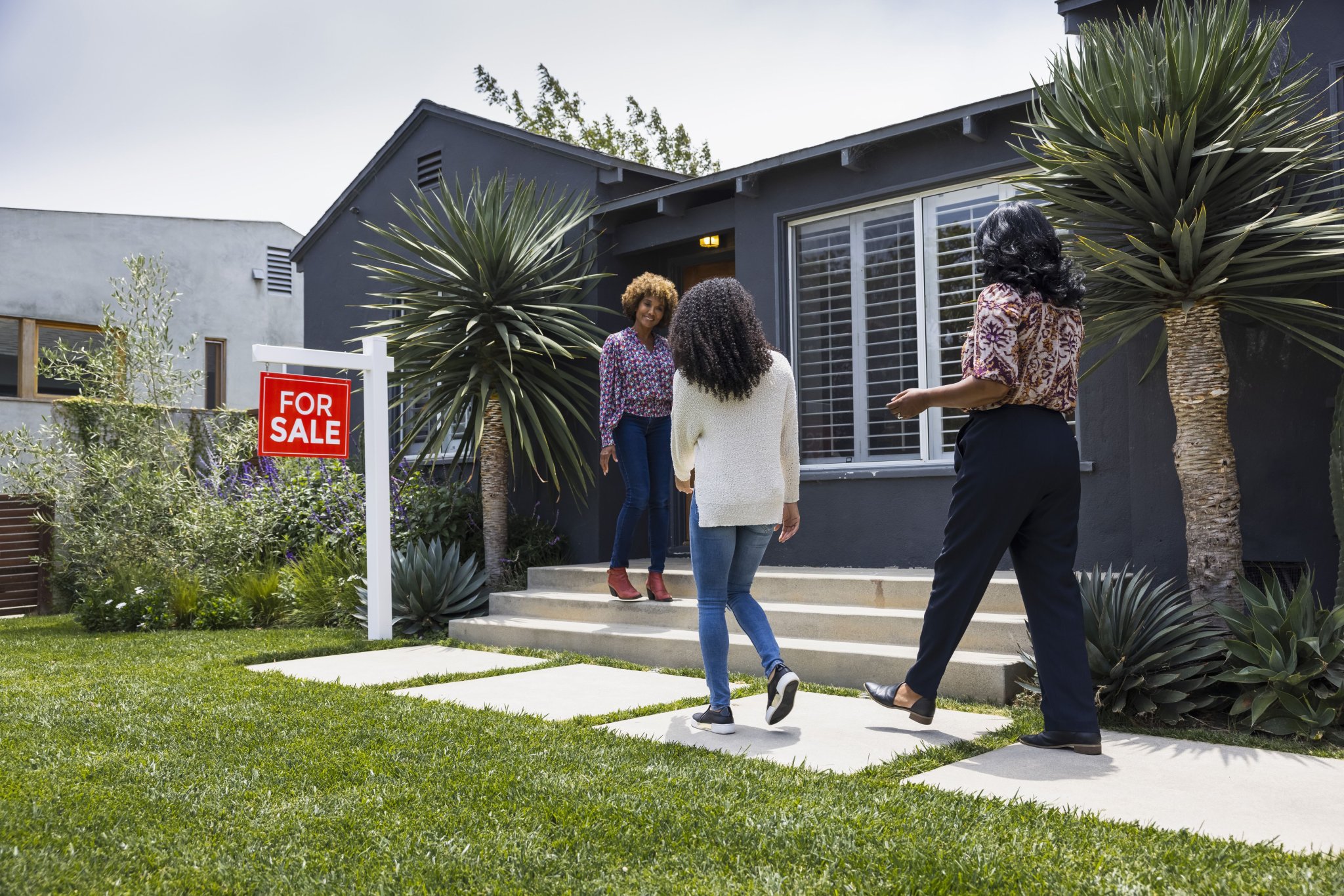 Ready to Move on to Your Next Home? Here’s What Experts Want All Move-Up Buyers to Know