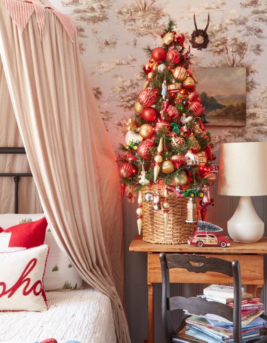 Celebrity Christmas Decor Ideas to Steal for Your Own Home