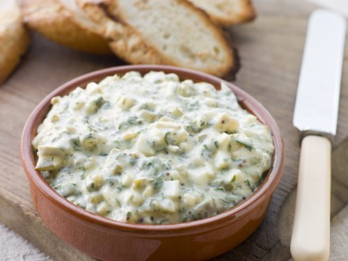 La recette de l'incontournable sauce gribiche de Cyril Lignac vous fera tomber de votre chaise