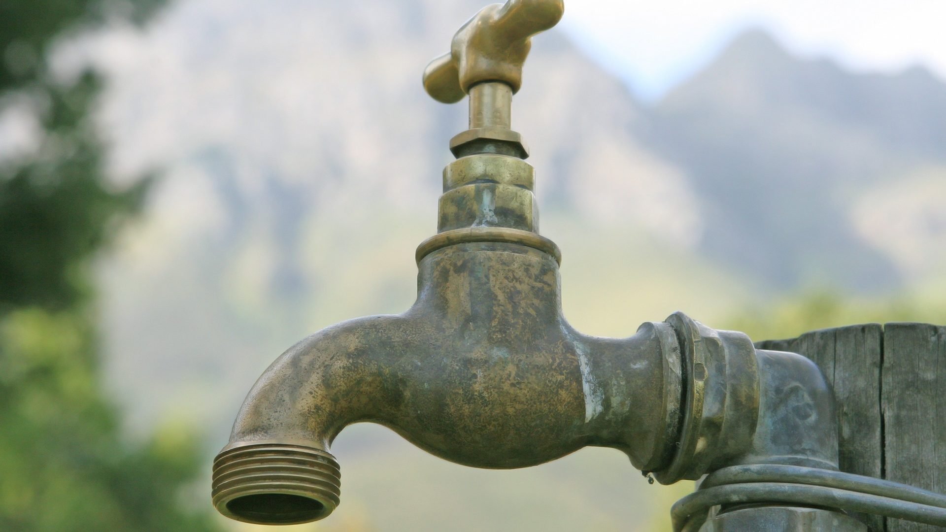 What’s caused the UK’s water shortage – and what can I do to help?