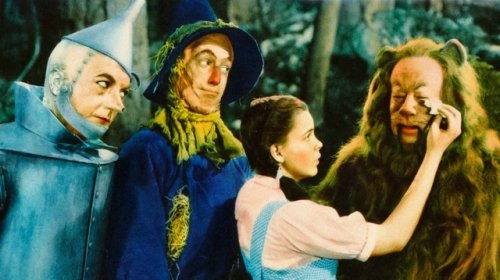 The Wizard of Oz is a story about the dangers of the gold standard