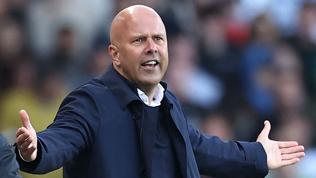 Gelöschter Tweet: Liverpool-Star teilt gegen Trainer Arne Slot aus!