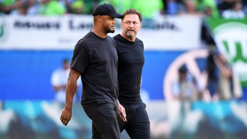 Fehlende Entwicklung! Spieler-Kritik! Kabine verloren!: Top-Trainer vor Bundesliga-Aus