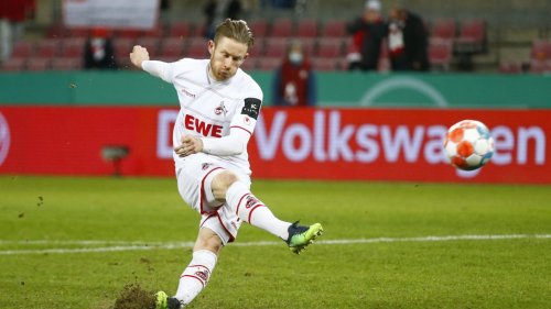 HSV weiter, weil Köln-Star sich selbst anschießt!