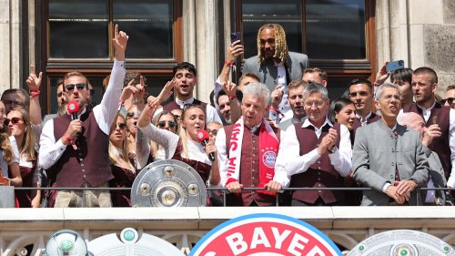 „Respektlos“, „gehört sich nicht“: Welcher Bayern-Star bei Meister-Party für Ärger sorgte
