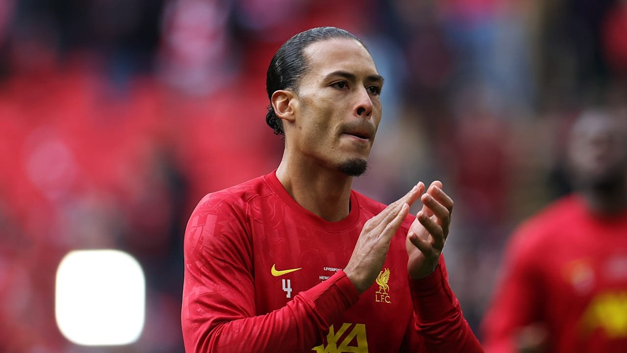 Abschied aus Liverpool?: Top-Klub lockt van Dijk mit Mega-Vertrag