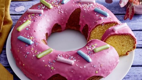 Donut-Kuchen: Kreativer Kuchen-Genuss!