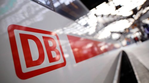 Geflüchtete Ukrainerinnnen werden von Deutscher Bahn zu ICE-Stewardessen ausgebildet
