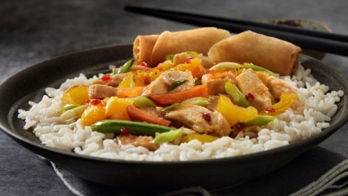 Hähnchenbrust mit Mandarinen und frischem Gemüse