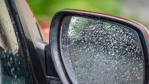 Mit diesem Trick werden Außenspiegel wasserabweisend