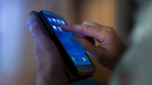 Für längere Akkudauer: Wie Sie Smartphone-Apps vom Internet trennen