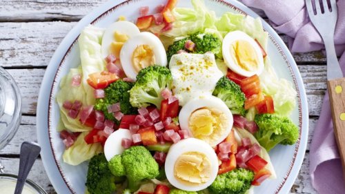 Brokkoli-Salat mit Ei: Die geniale Mittags-Diät