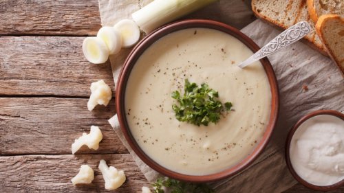 Vegetarische Blumenkohl-Lauch-Suppe