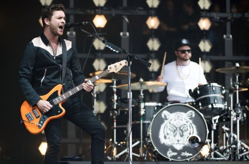 Royal Blood Puts Crowd On Blast, Exits Stage Flipping Middle Fingers: Watch