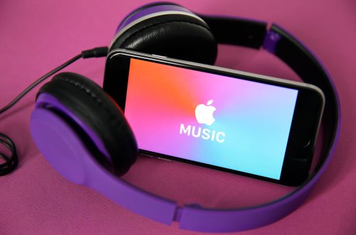 music streaming apple watch 4