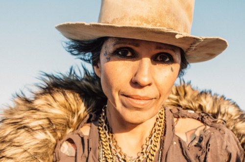 Linda Perry Opens Up About Her Arduous Work Ethic in ‘Let It Die Here’ Trailer: ‘I Don’t Know How to Stop’