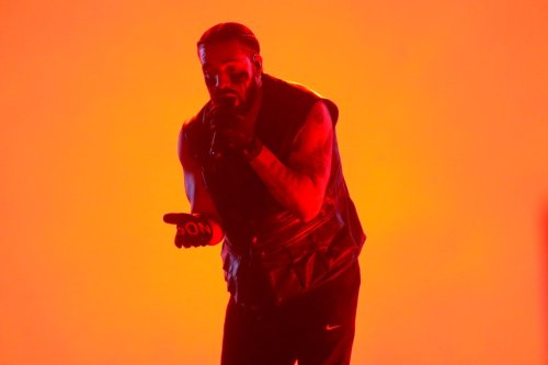 Drake Becomes First Artist to Earn 400 Total Hot 100 Hits As He Charts 42 Songs in a Single Week | Flipboard