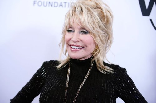 Dolly Parton to Release 'Diamonds & Rhinestones' Greatest Hits Album