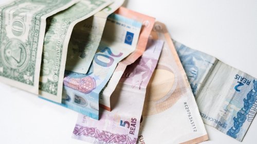 Döviz Kurları Faiz Kararına Direniyor! Dolar, Euro, Sterlin'de Son Gelişmeler!