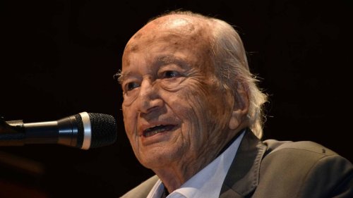 Gazeteci-yazar Hıfzı Topuz 100 yaşında hayatını kaybetti