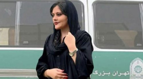Protestoların sürdüğü İran'da WhatsApp ve Instagram'a erişim yasaklandı